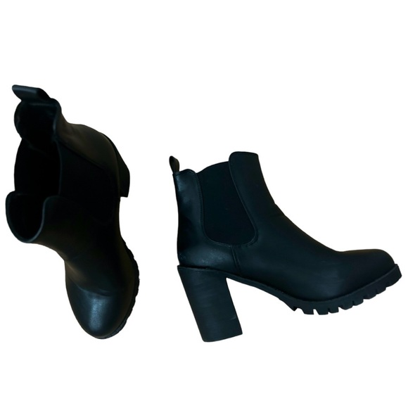 Shoes - Black Heel Bootie Shoe